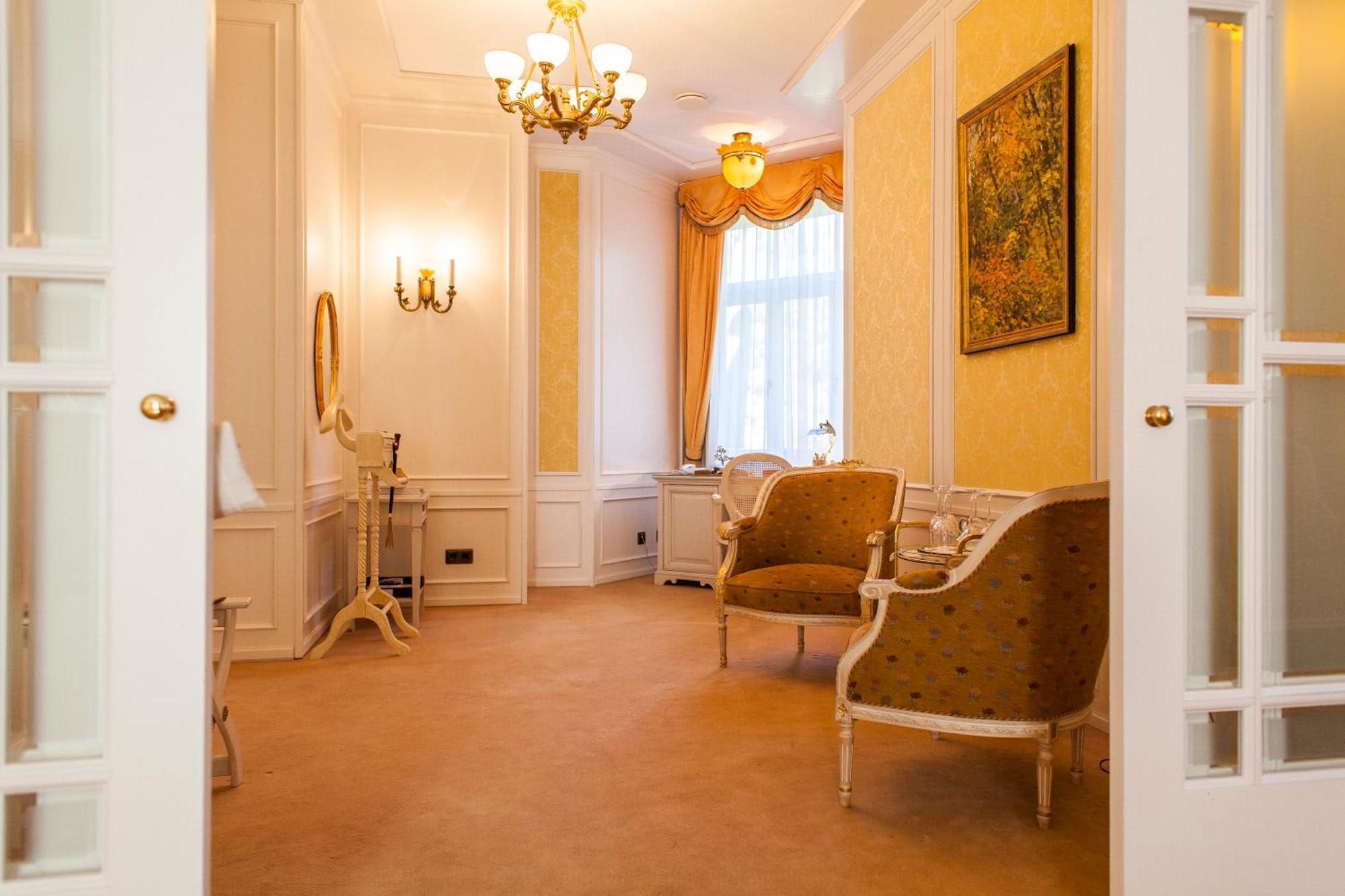 Tb Palace Hotel & Spa Jūrkalne Oda fotoğraf